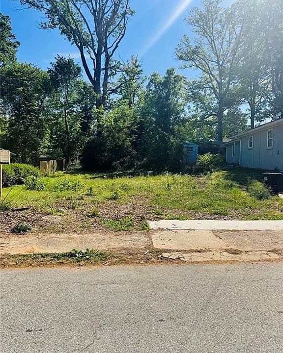 2nd image of 1404 Clermont Ave #16
