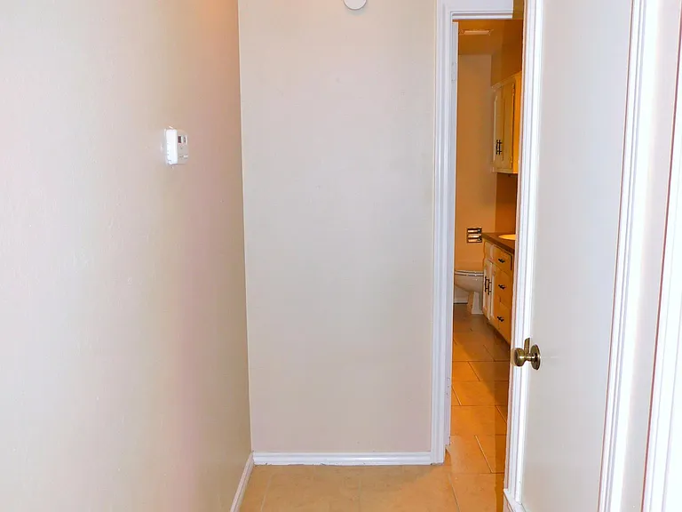 1706 Wisteria St — Photo 11