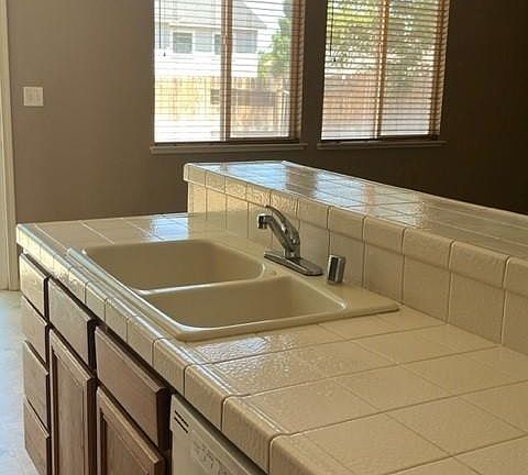 5th image of 1694 Harvest Creek Way