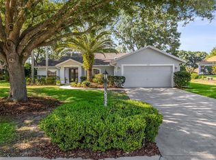 5326 Grove Mnr, Lady Lake, FL 32159