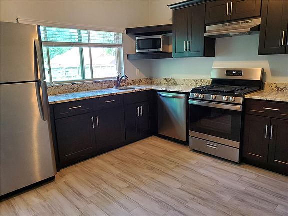 4th image of 7106 1/2 Ramblewood Dr