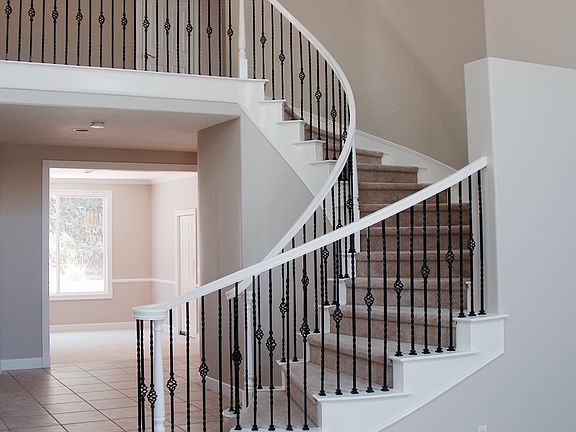 4th image of 3529 Cordova Dr