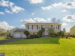 4 Staffordshire Rd, Cherry Hill, NJ 08003