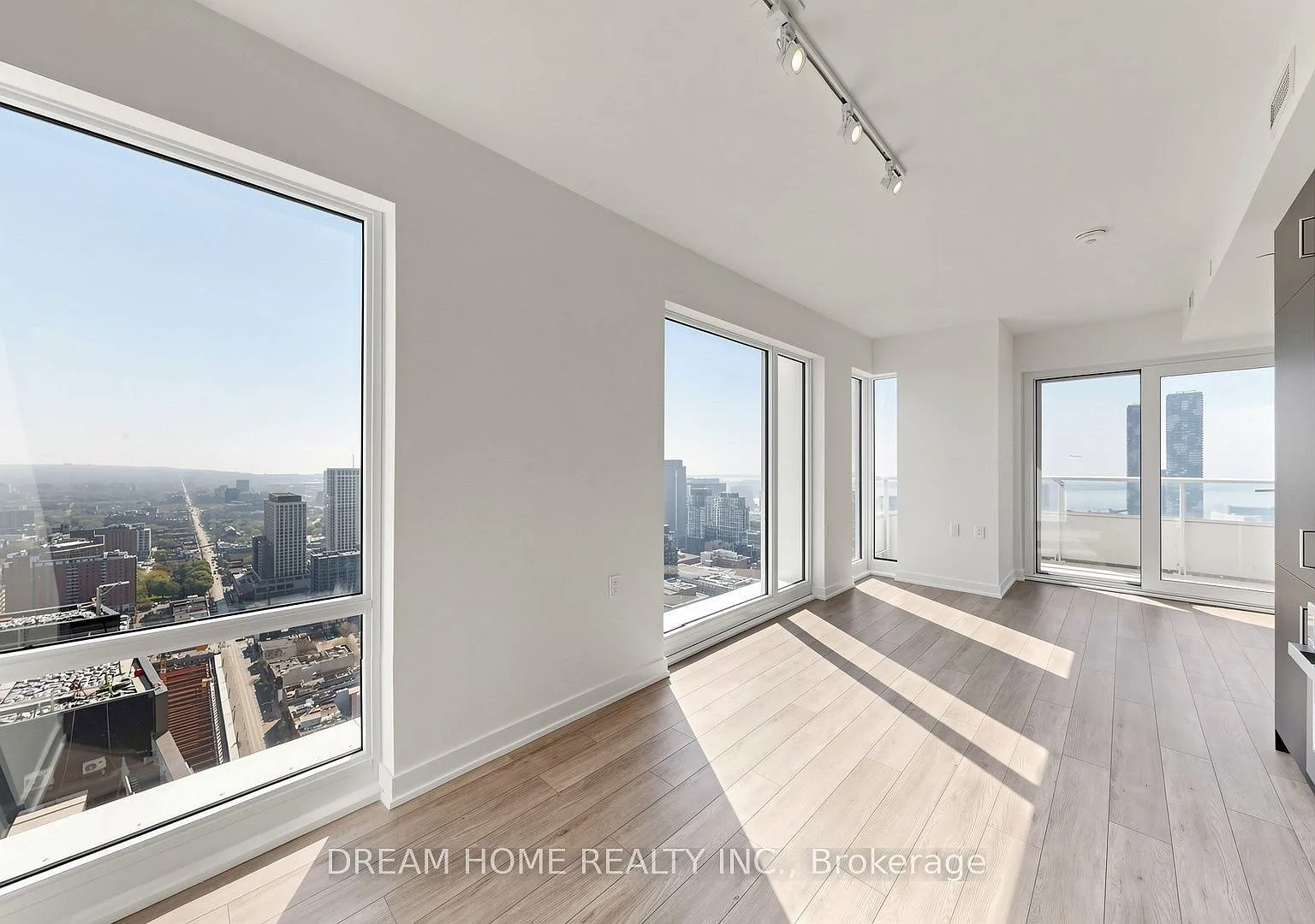 3 bed, $3,900 — Photo 3