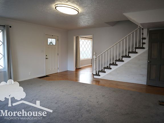 5th image of 2110 S 10th Ave