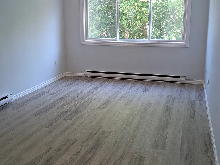 265 Macdonnell St #6 — Photo 9