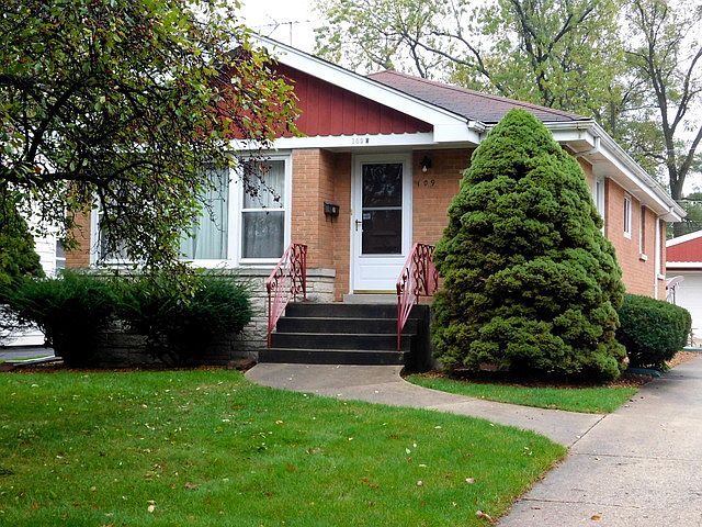 1st image of 109 W Madison St