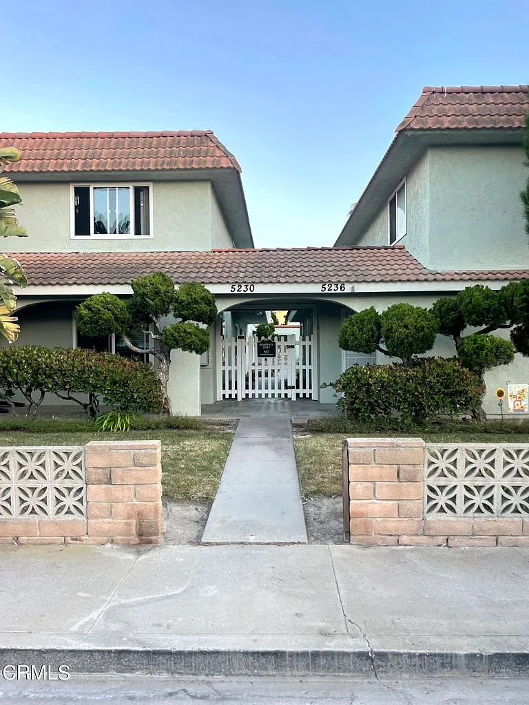 1 bed, 1.0 bath, 800 sqft, $2,400 — Photo 1