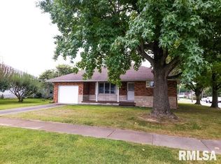 801 E Boulevard St, Marion, IL 62959