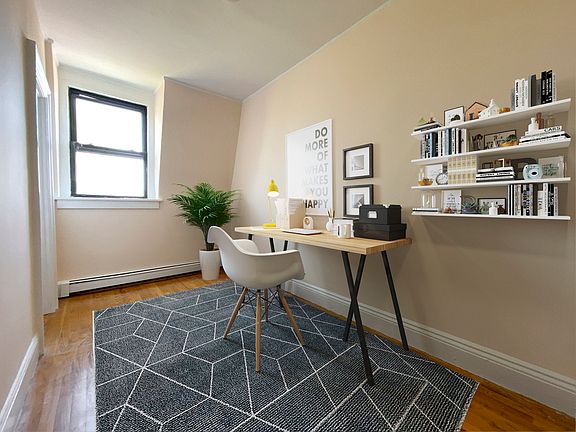 5th image of 278 Saint James Pl #5