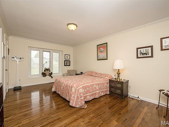5th image of 505 Hillbrook Dr