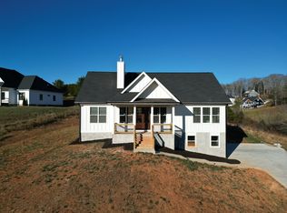 3 Tamerlane Way, Leicester, NC 28748