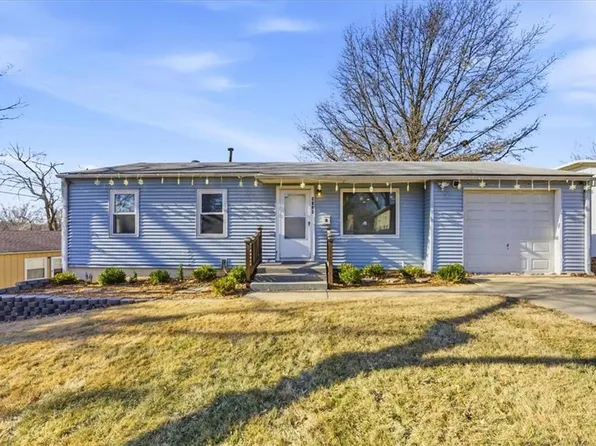 9220 McKinley St, Kansas City, MO 64138