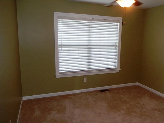 5th image of 28 Roseangel Ct