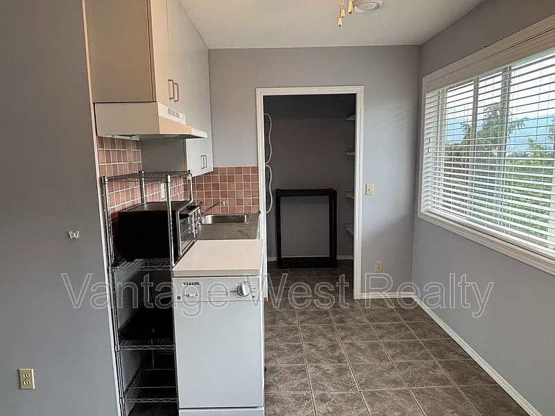 1 bed, 1.0 bath, $1,350 — Photo 3