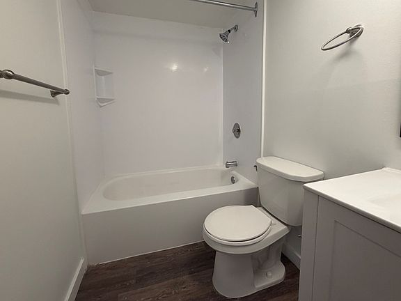 4th image of 125 Somerset St W #1532408