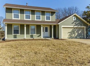 2972 Wheatfield Farms Dr, O'Fallon, MO 63368