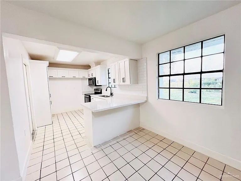 1905 Tierra Linda Cir W — Photo 6
