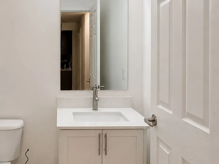 884 McEwan Dr — Photo 11