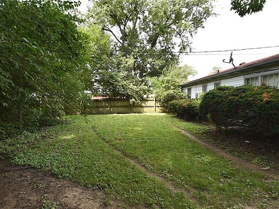 3rd image of 7831 E 33rd St