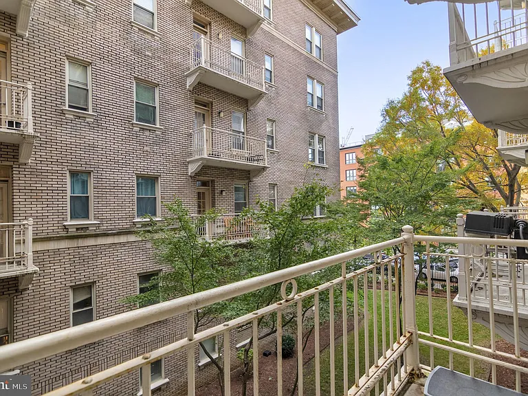 1308 Clifton St NW #210 — Photo 27