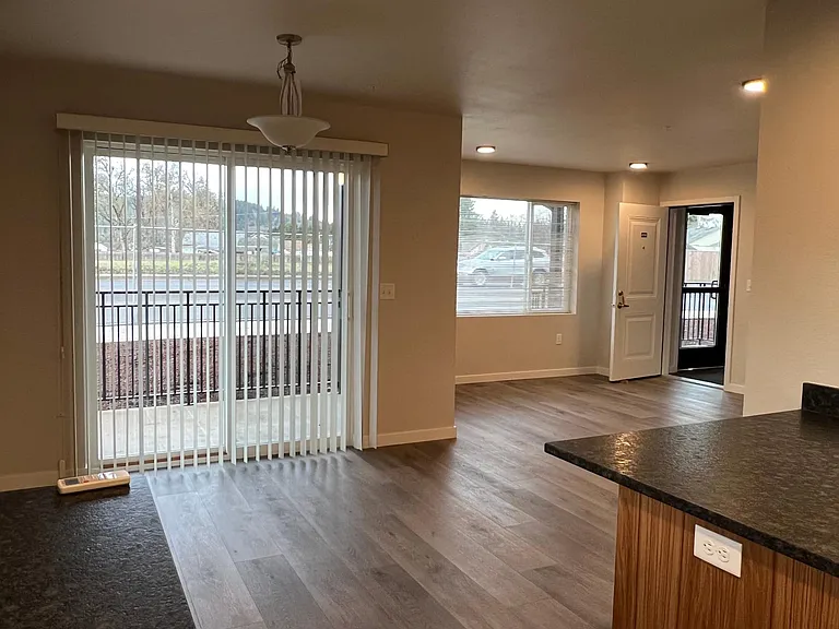 540 Gateway Blvd — Photo 9