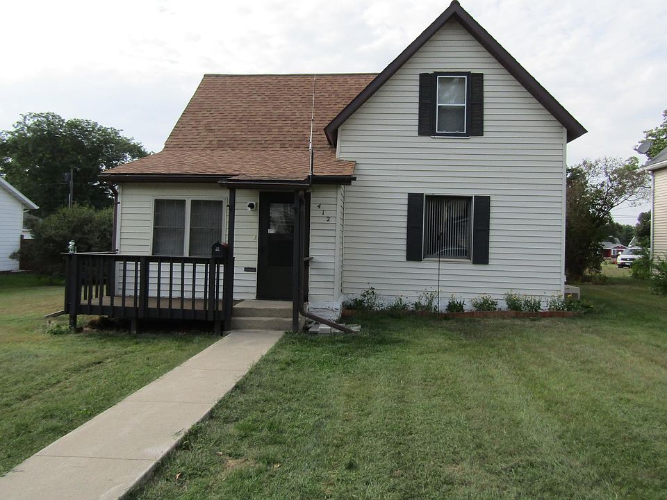 1st image of 412 Lac Qui Parle Ave N