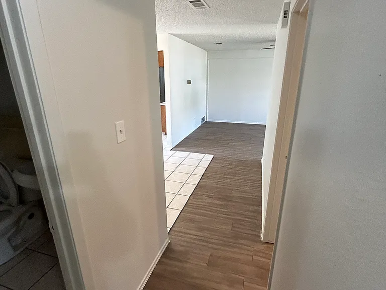 2300 Meadow Crst — Photo 8