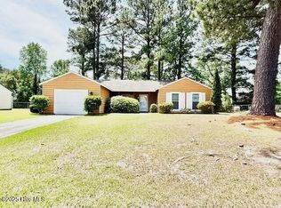 721 Shadowridge Rd, Jacksonville, NC 28546