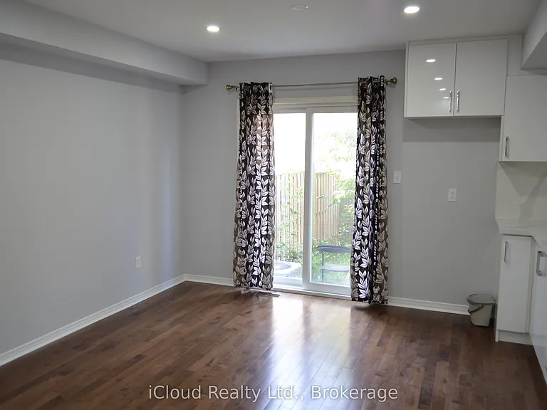 319 Aspendale Cres #STUDIO — Photo 6