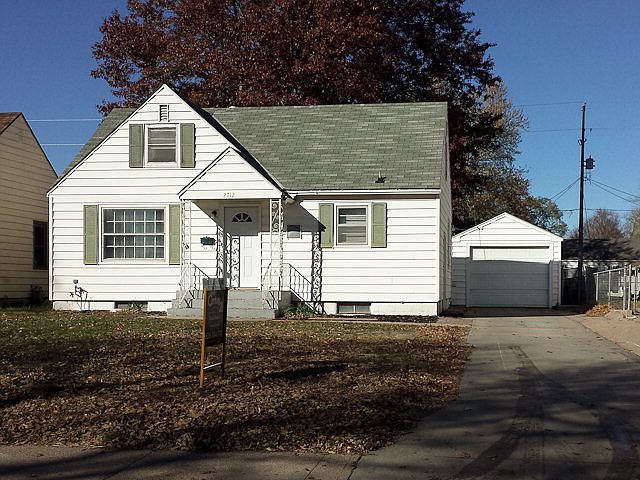 1st image of 2712 W Koenig St