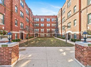 112 1/2 Lincoln Ave APT 3I, Riverside, IL 60546