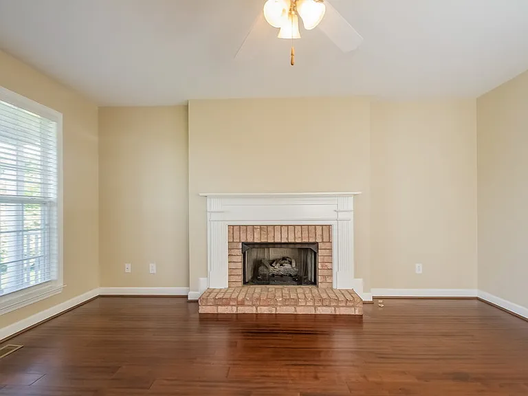 1014 Persimmon Dr — Photo 4