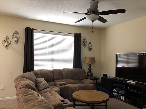 3rd image of 9102 Savannah Grove Ln