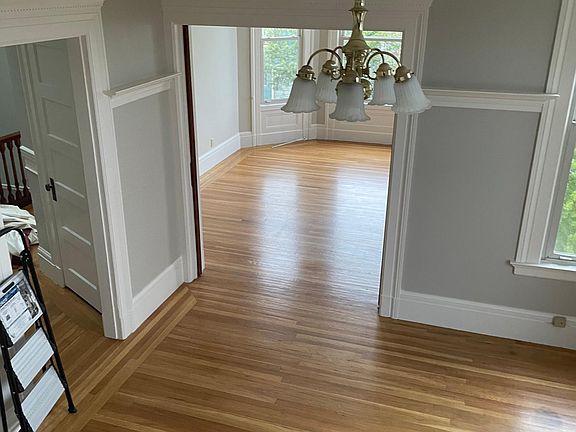 4th image of 866 Noe St