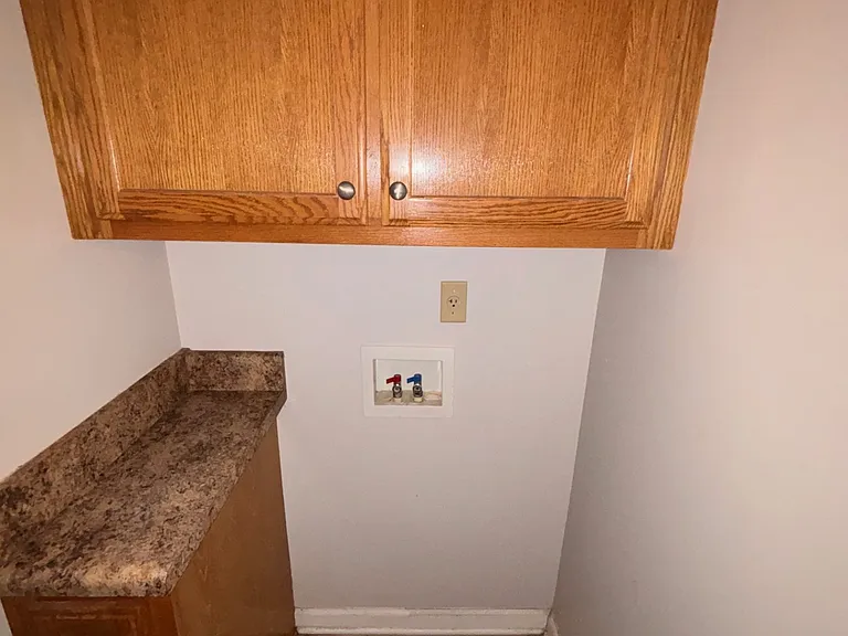 106 Hines Blvd #D — Photo 14