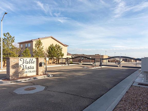 3rd image of 8808 Valle Huerto Ln NW
