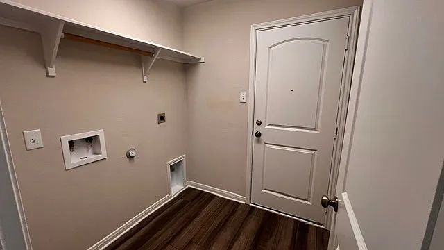 1818 Bayou Wood Ln — Photo 13
