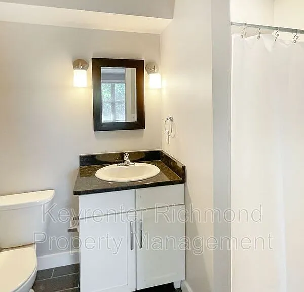 400 Dobson St — Photo 9