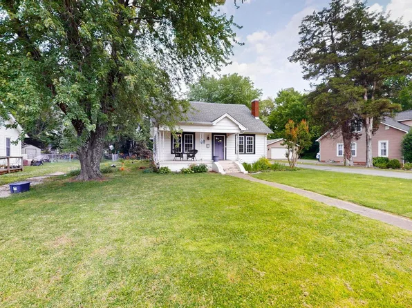 1100 Olive St, Murray, KY 42071