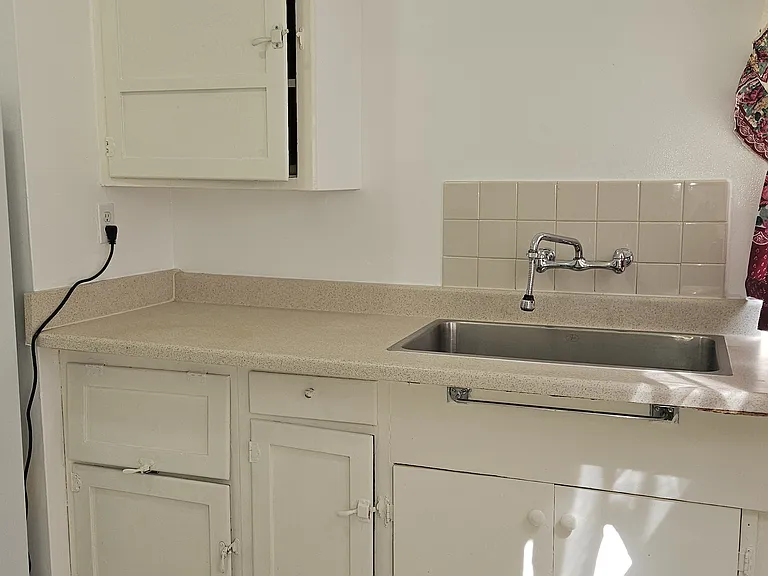 803 Smalley Ave #2 — Photo 8