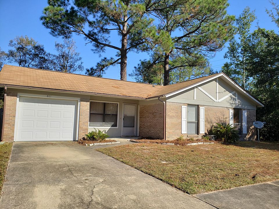 1st image of 801 Meadow Ln