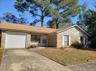 801 Meadow Ln, Fort Walton Beach, FL 32547