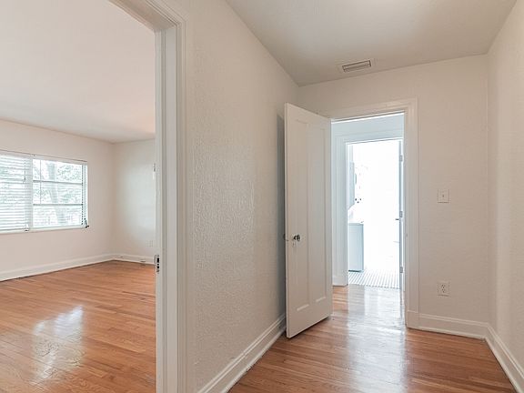 4th image of 1303 S Gunby Ave APT 7