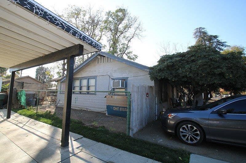2nd image of 2322 E Hammond Ave