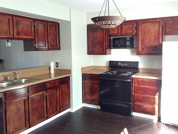 3rd image of 716 W Mulberry St APT 2