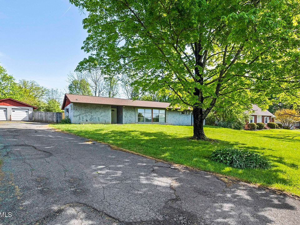1st image of 3830 Maupin Dr