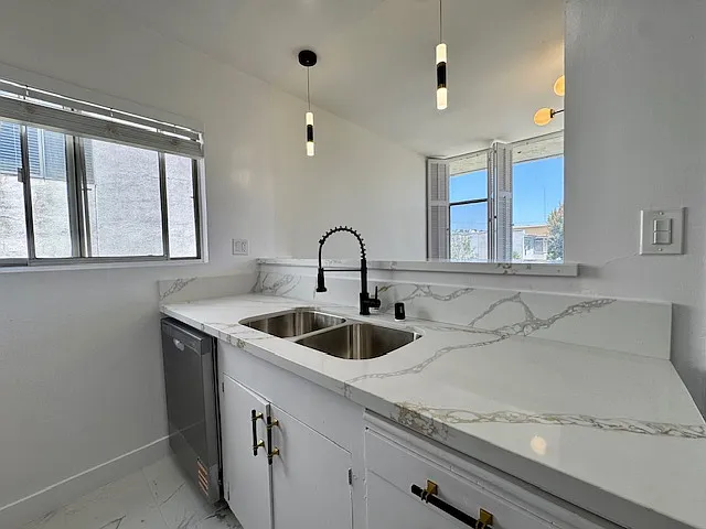 337 S Elm Dr #3 — Photo 11