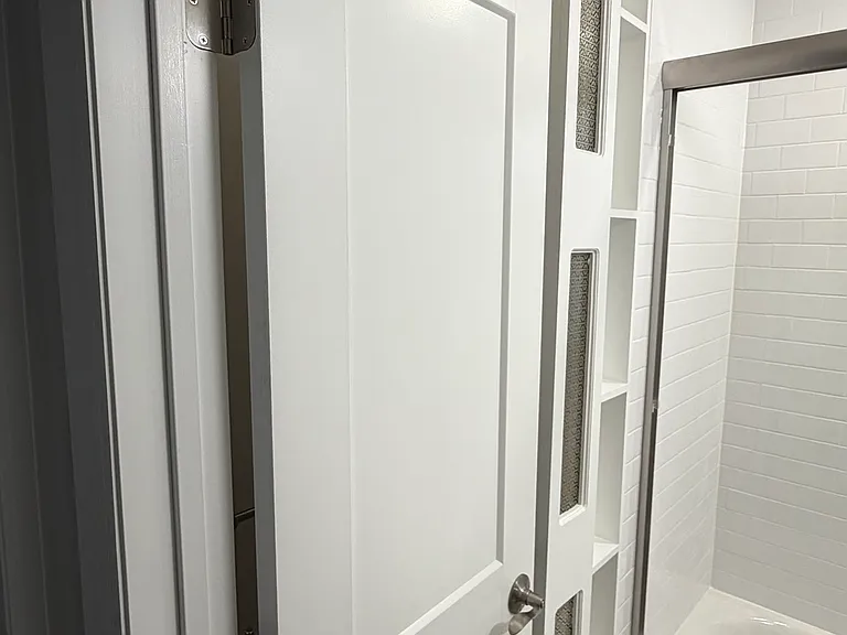 61 Duncan Ave Apartments — Photo 10