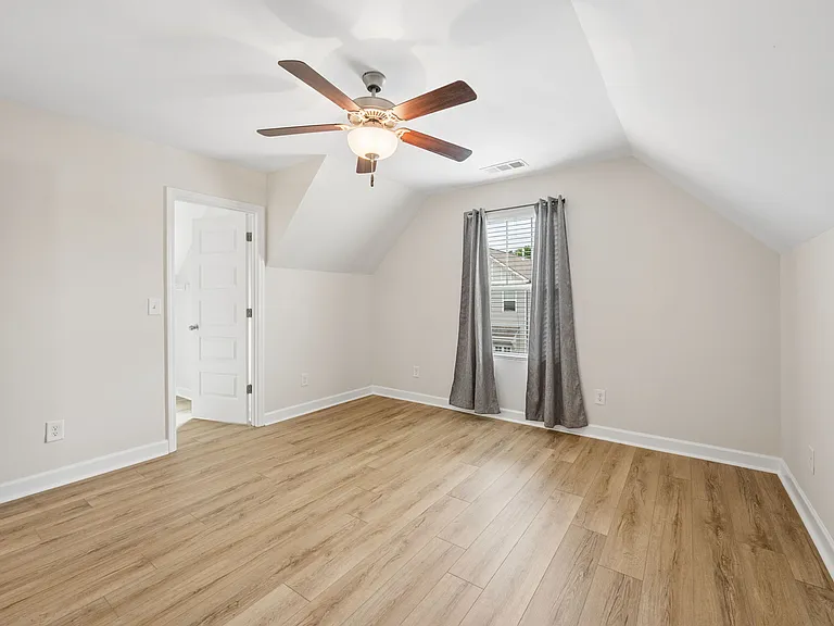 7514 Station Dr — Photo 21
